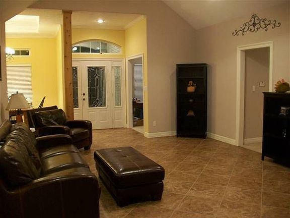 5th image of 250 Turtle Creek Dr