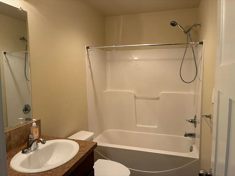 1235 E Fairhaven Ave — Photo 4