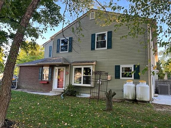 Bluestone Dr Entrance