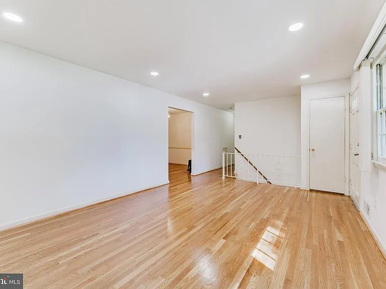 5683 Ravenel Ln — Photo 11