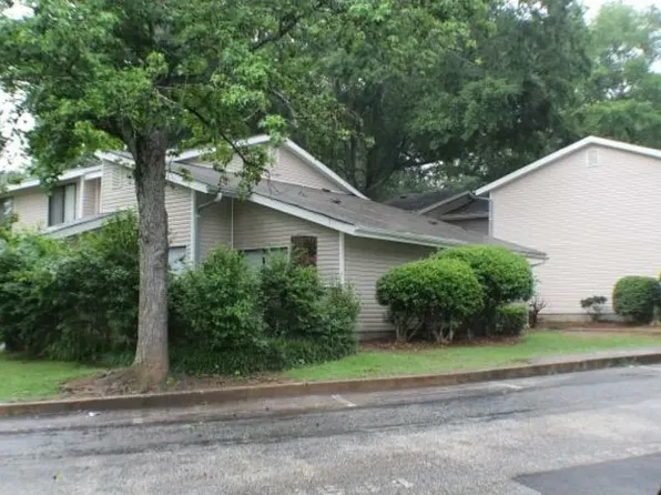 8576 Creekwood Way, Jonesboro, GA 30238