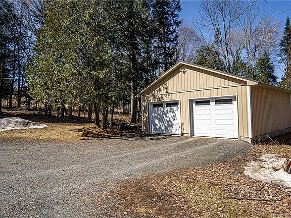 3rd image of 33 Ridgeview Dr