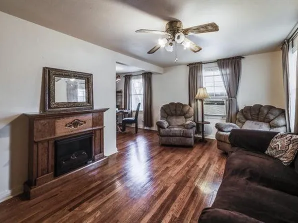 214 University Ave, Waxahachie, TX 75165