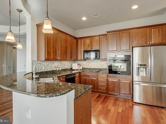 4th image of 1915 Towne Centre Blvd Unit 812