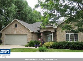 198 Golf Course Dr, Wrightstown, WI 54180