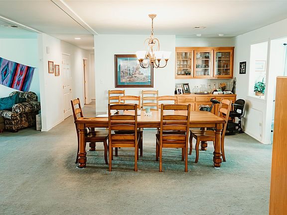 5th image of 110 Grant Ln