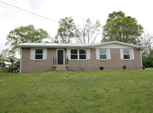 83 Hilltop Dr, Mc Ewen, TN 37101