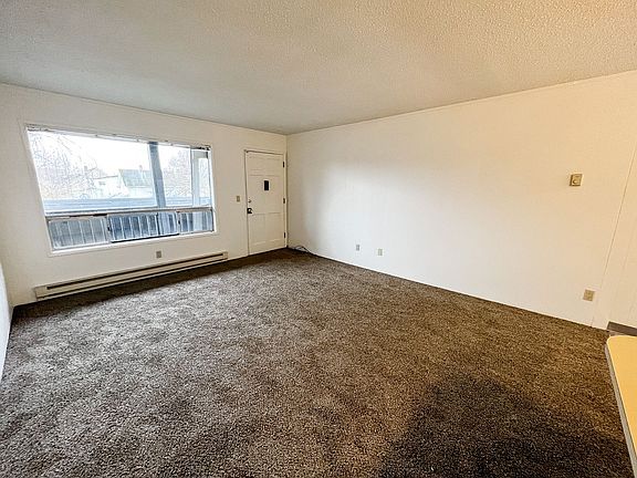 4th image of 1720-1738 Broadway St NE #1734