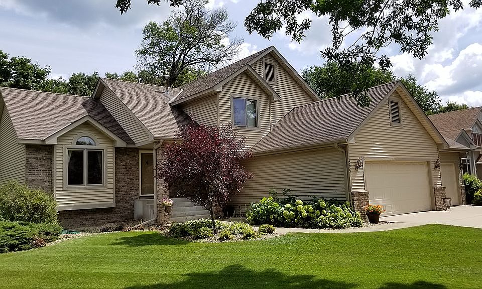 1st image of 165 Woodridge Ln