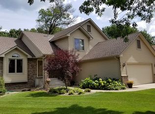 165 Woodridge Ln, Lino Lakes, MN 55014