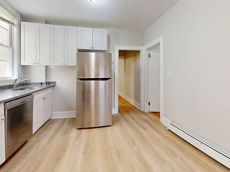 205 Chelsea St #3 — Photo 29