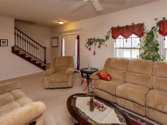 5th image of 1915 SE Langdale Ln