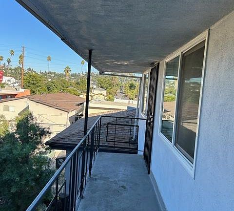 BRIGHT, UPPER, CORNER UNIT