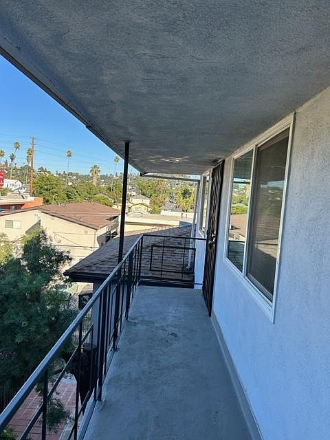 BRIGHT, UPPER, CORNER UNIT