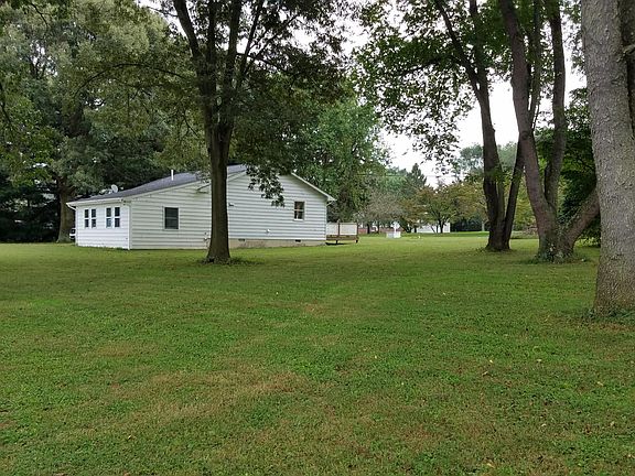 2nd image of 305 Longfellow Dr