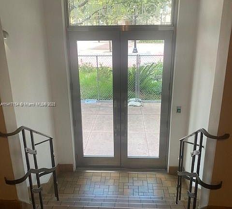 3rd image of 260 E Euclid Ave #5
