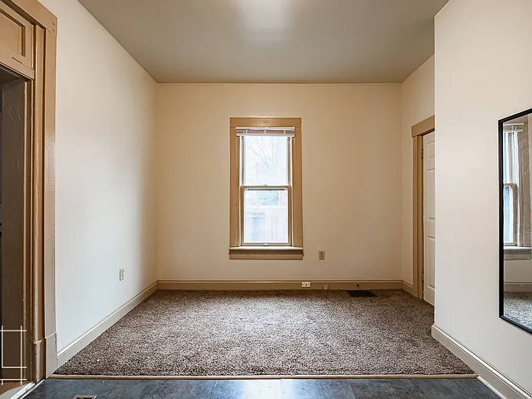 100 W. 6th Ave — Photo 7