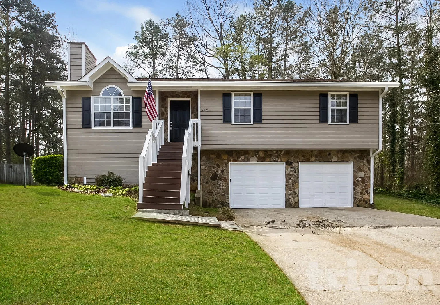 539 Lakeshore Drive Stockbridge GA — Photo 1