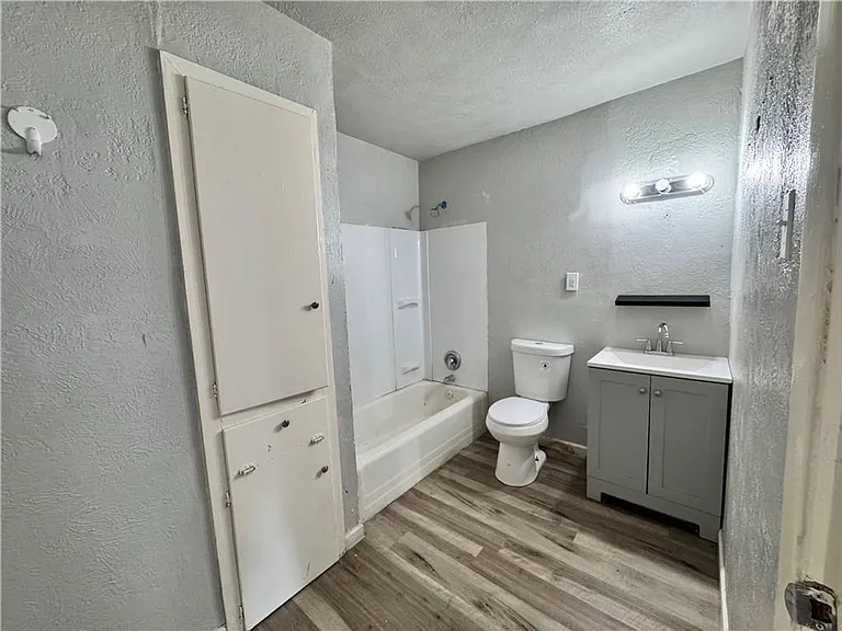 3120 Santa Fe St #22 — Photo 4