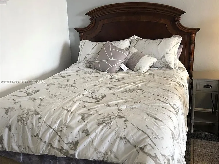 19201 Collins Ave #806 — Photo 6