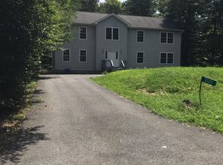 3129 Essex Rd, Tobyhanna, PA