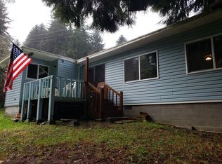 690 Hilltop Dr, Lakeside, OR 97449