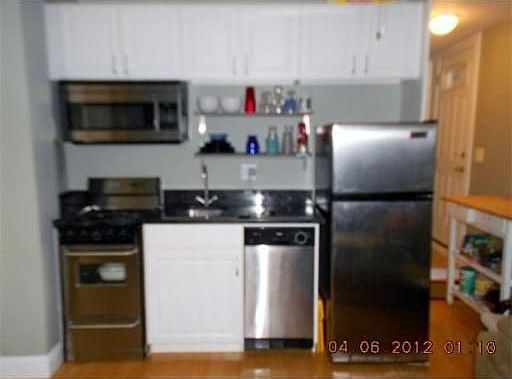 3rd image of 126 Longwood Ave APT B