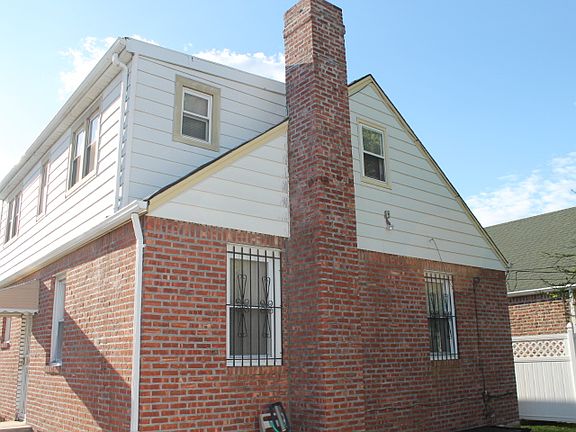 5th image of 11807 228th St