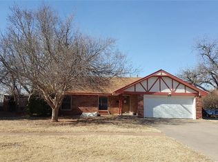 109 N Randlett St, Hobart, OK 73651