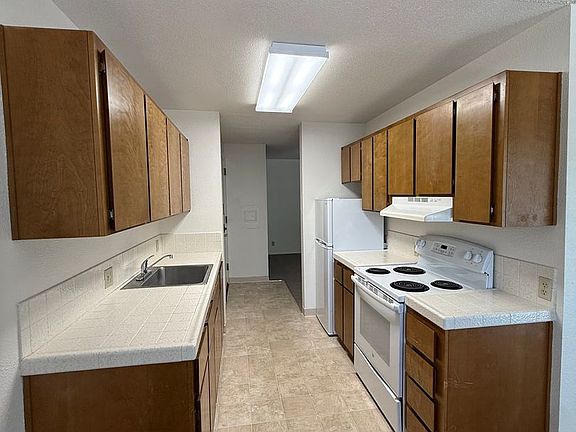 2nd image of 1801 Hanover Dr APT 507