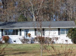 71 Dairy Pond Rd, Norris, TN 37828