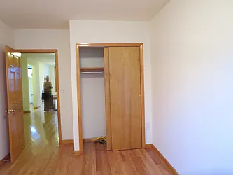 Rented by Kinyu Realty