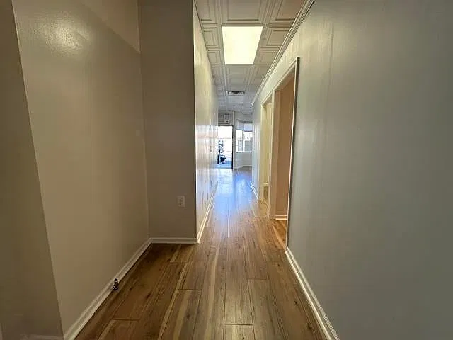 Studio, 750 sqft, $1,750 — Photo 3