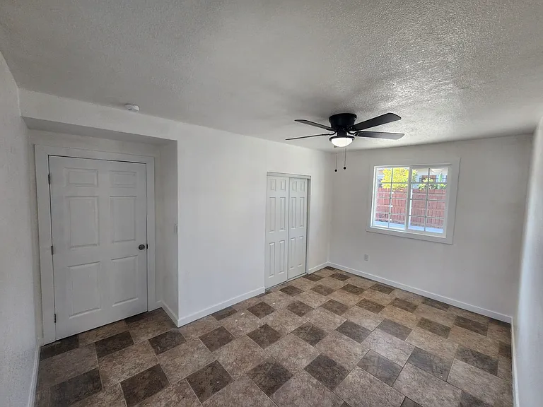 2729 Independence Ave #F — Photo 6