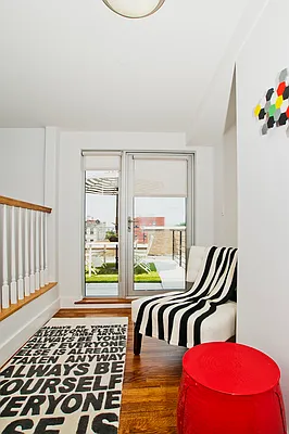 Rented by Bold New York | media 51