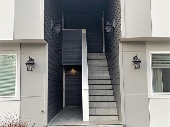 2nd image of 218 Seattle Blvd S APT A