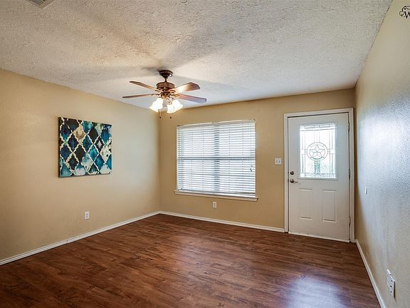 3rd image of 4648 Stanford Ave