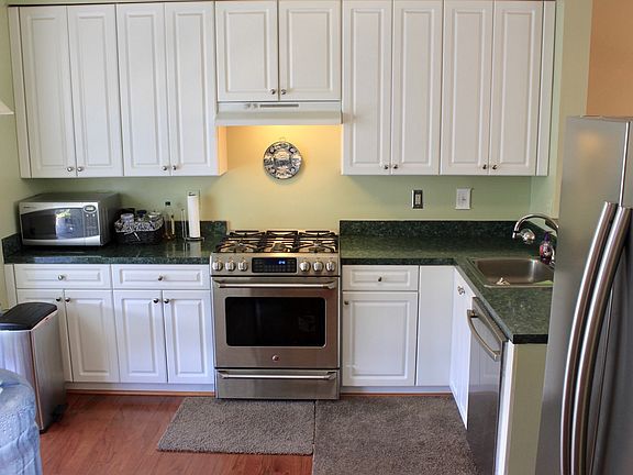 4th image of 1226 Rockland Ct