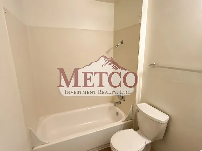 175 G St — Photo 10