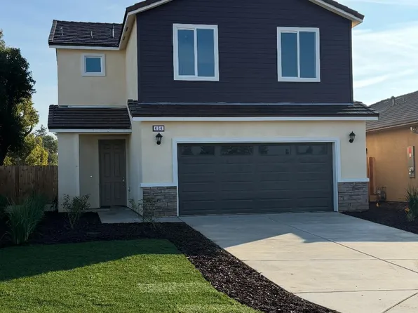 454 W Windsor Ave, Clovis, CA 93612