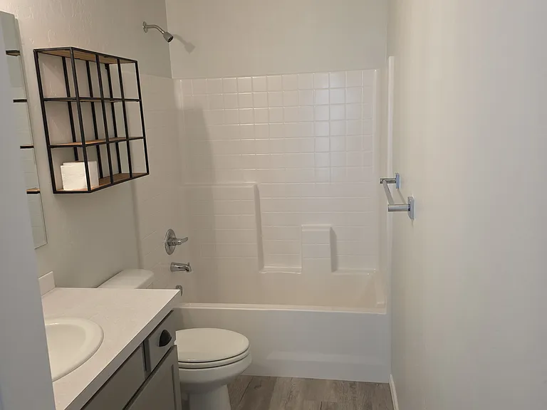 Endicott Dr — Photo 7