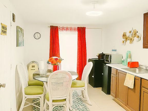 5th image of 2940 Avenue F #2