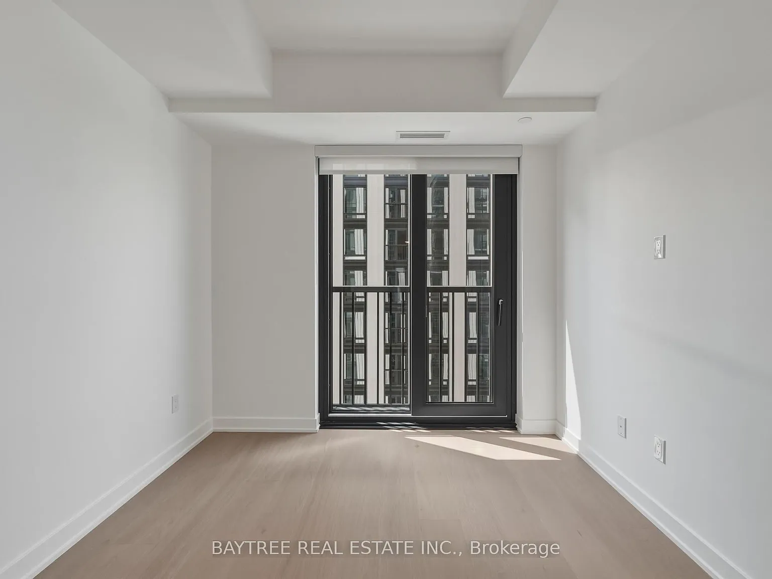 South Forest Hill Residences-East Tower — Photo 2
