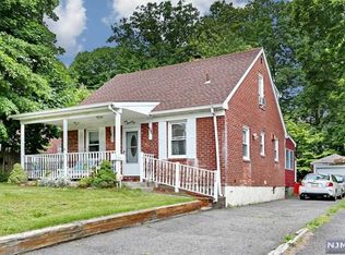 110 Sherwood Rd, Dumont, NJ 07628