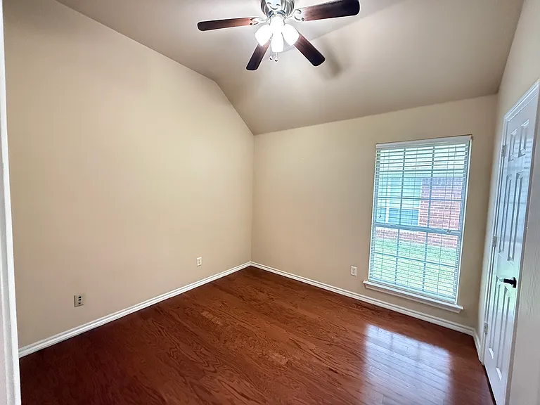 1107 Lyra Ln — Photo 15
