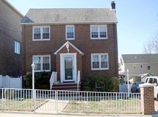 370 Aurora Ave, Cliffside Park, NJ 07010