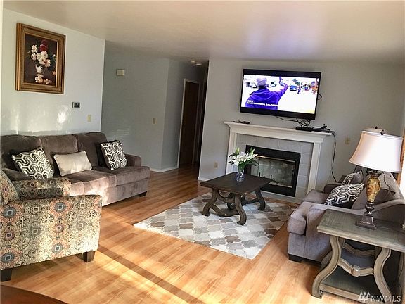 4th image of 3615 Olympic St SE