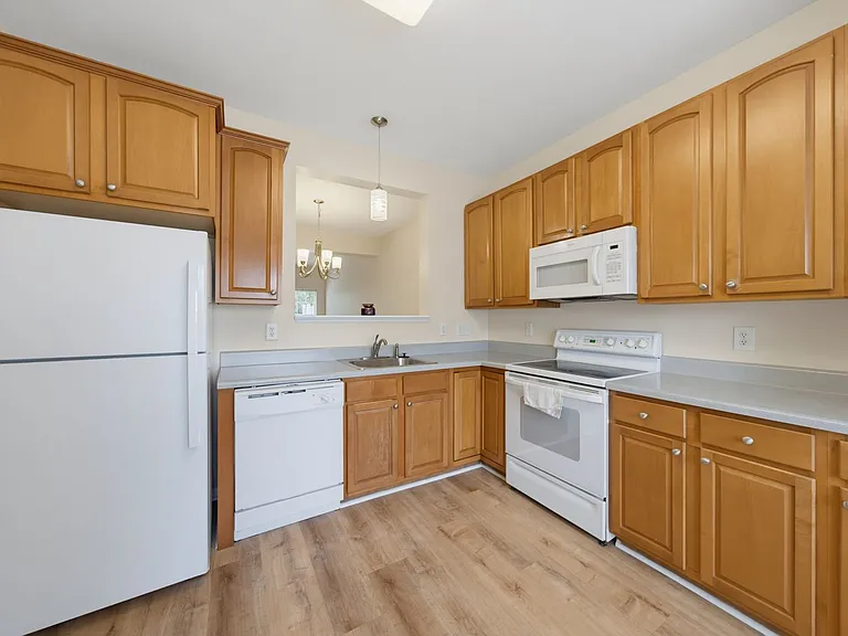 106 Anterbury Dr — Photo 7