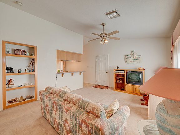 5th image of 38300 E Kumquat Dr