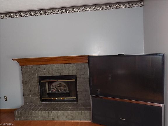 5th image of 208 Oakdale Cir